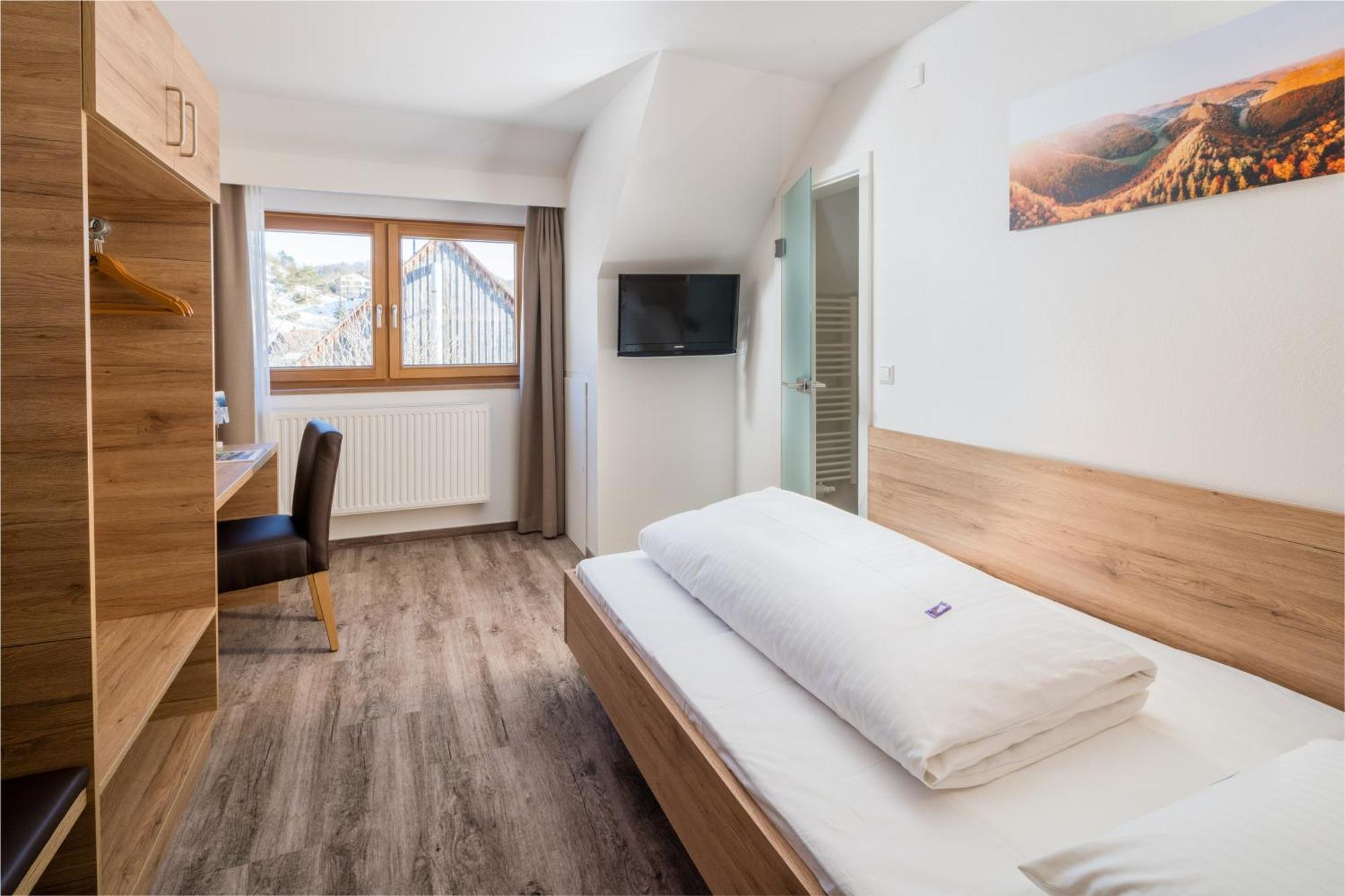 Flair Hotel Gasthof Zum Hirsch Hayingen Exteriör bild