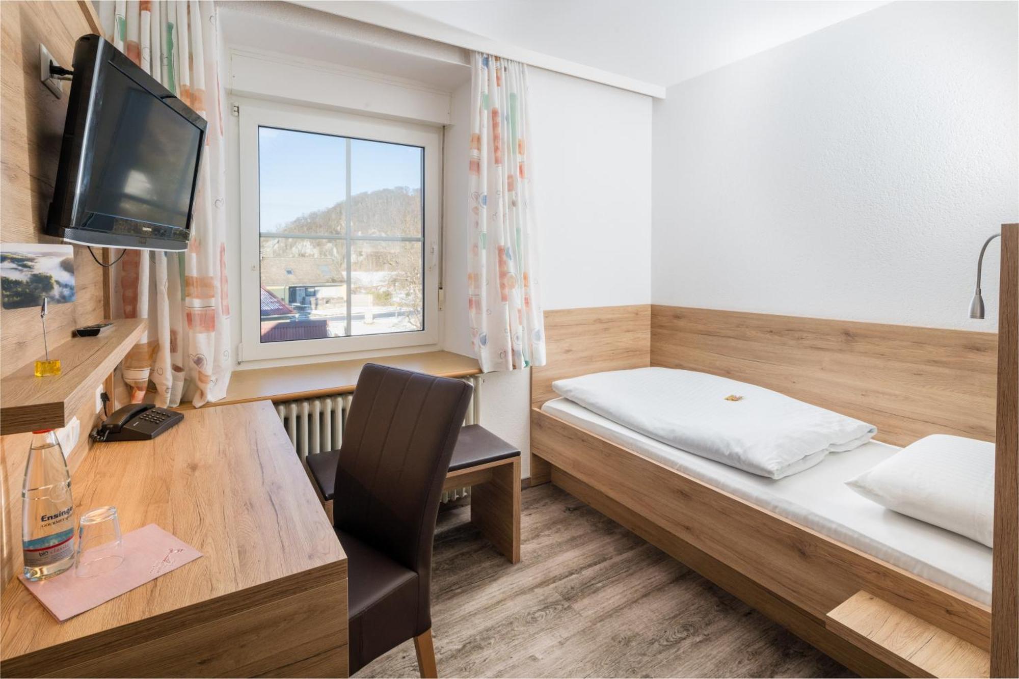 Flair Hotel Gasthof Zum Hirsch Hayingen Exteriör bild